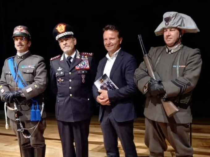Il generale Burgio e “I reparti speciali dei carabinieri”: 50 anni di storia a teatro
