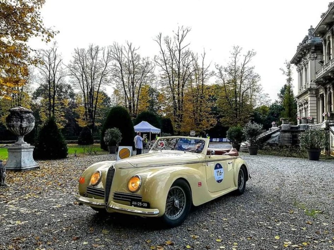 La Mille Miglia torna a Chiari e saluta il centro storico