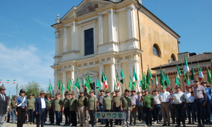 Lodetto in festa per il quarantesimo degli Alpini