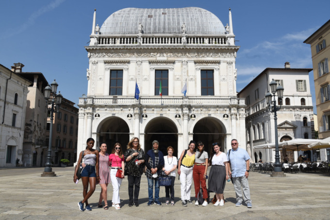 L’assessore Morelli accoglie in Loggia un gruppo di donne straniere partecipanti del corso di italiano promosso dall’Anolf di Brescia