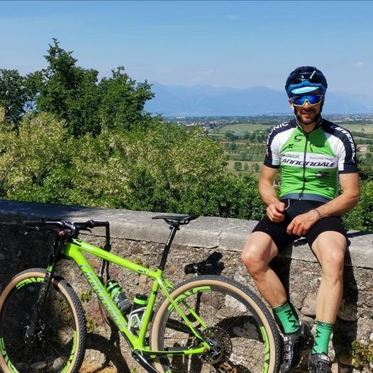 Non ce l’ha fatta il ciclista 50enne colto da malore a San Felice del Benaco