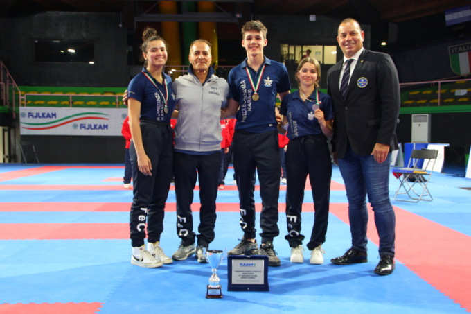 Nove medaglie per gli atleti della Forza e Costanza Karate