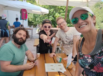 Paolo, atleta paralimpico, raggiunge il rifugio Pirlo sul monte Spino