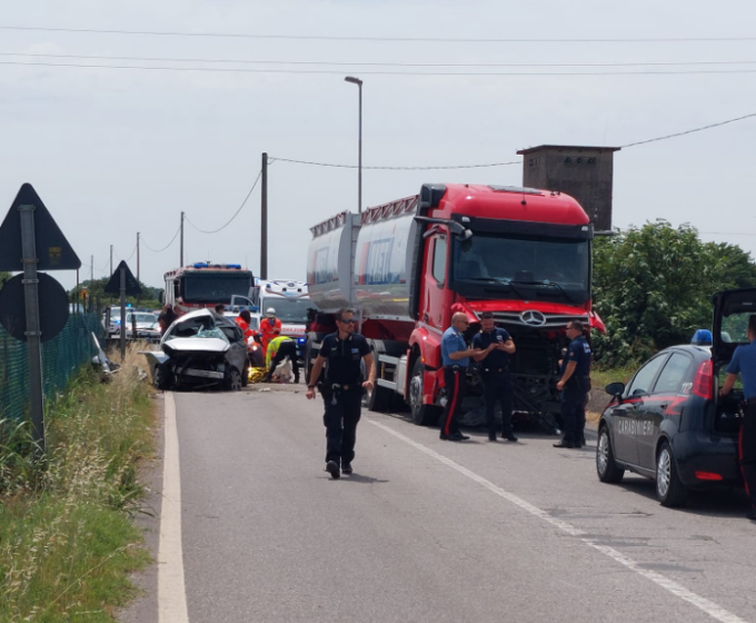 Tragico incidente nel Mantovano: muore un 19enne bresciano