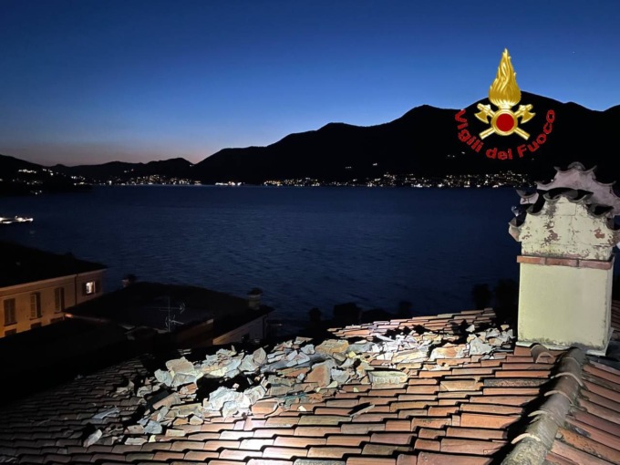 Fulmine colpisce palazzina, evacuato l’inquilino dell’ultimo piano