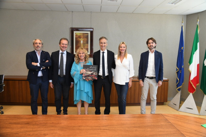 Fondazione Nadia Toffa, donato agli Spedali Civili un ecografo e neuronavigatore per la neurochirurgia oncologica