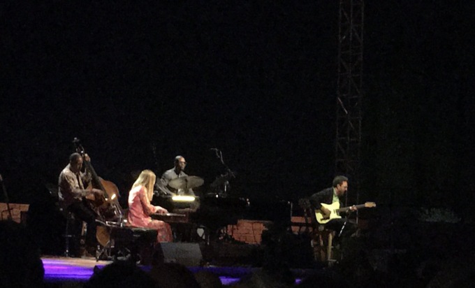 Diana Krall, voce di velluto… vista lago