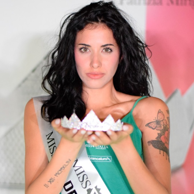 Miss Desio 2022, incoronata regina di bellezza la bresciana Veronica Ferrari