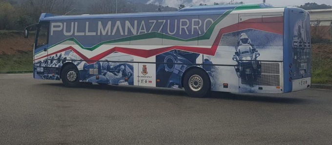 Sul Garda arriva il Pullman Azzurro della Polizia Stradale