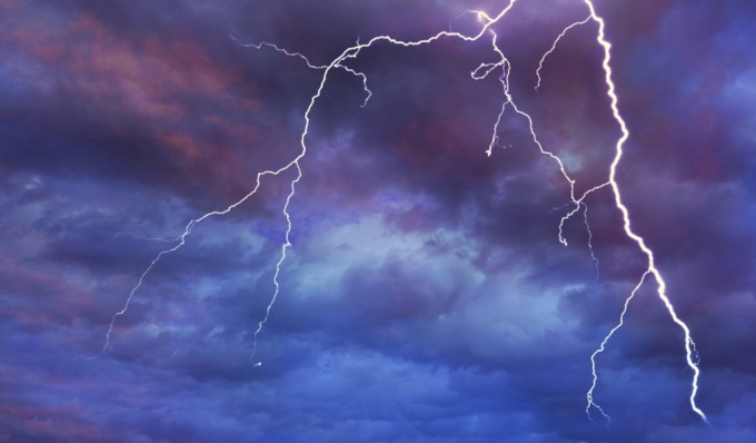 Maltempo ancora nel Bresciano: previsti in serata grandine e vento