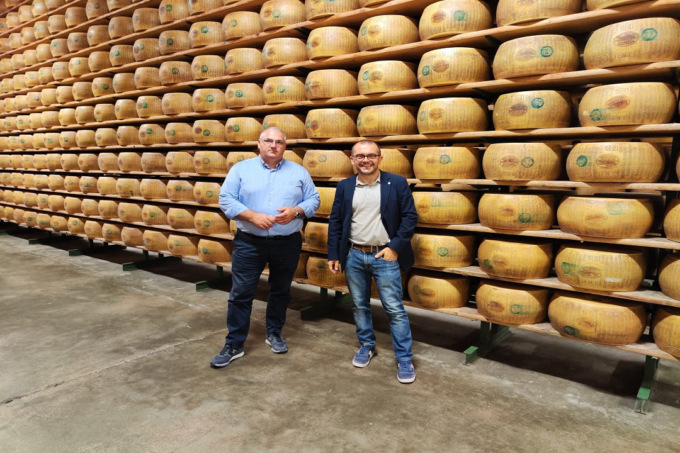 In arrivo 1.200 forme di Grana e Parmigiano per le famiglie in difficoltà