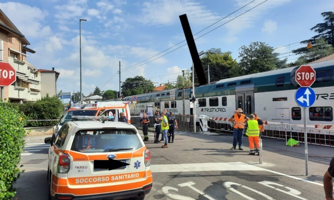 Tragedia al passaggio a livello, chi è la vittima