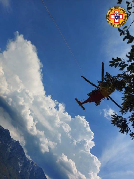 Precipita dal burrone e muore, nulla da fare per una donna di 31 anni