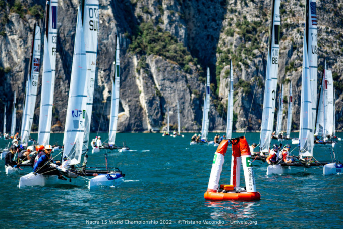 La Francia domina sul Garda al Mondiale Nacra 15