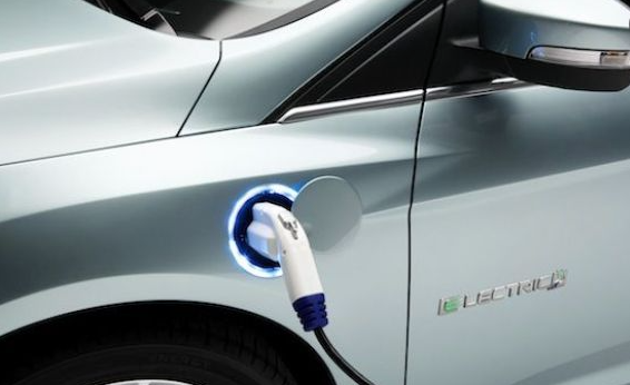 L’elettrico vola, Brescia prevede 150 colonnine di ricarica entro fine anno