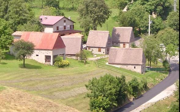 Don Franco Bresciani, festa per il mezzo secolo di sacerdozio