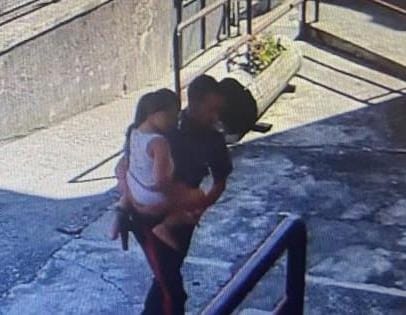 Maresciallo e appuntato mettono in salvo nonna e nipote, il grazie di Fontana