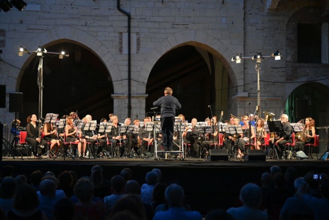 L’estate della Banda di Iseo si chiude sabato prima dei fuochi d’artificio