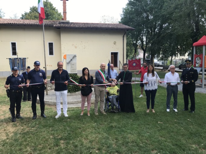Doppia cerimonia alla Fascia d’Oro: una corona d’alloro per i Pionieri del Volo e inaugurazione del parco giochi