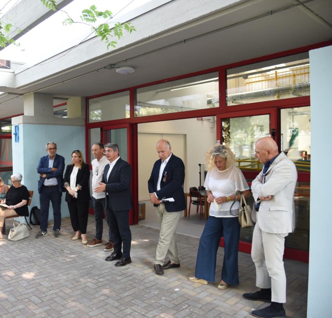 Il sindaco in visita alle scuole, la struttura è stata rinnovata