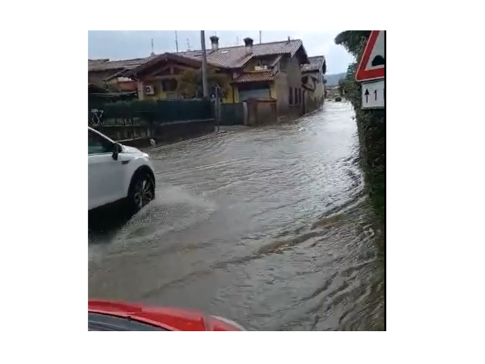 Allagamenti in via Roma: la polemica sbarca su Facebook