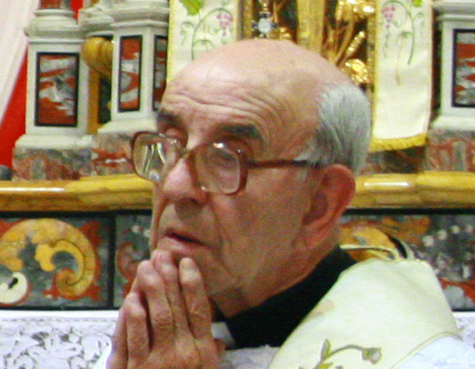 Cittadinanza onoraria a don Giuseppe Simonetti