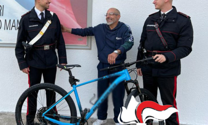 Gli rubano la bicicletta mentre è dal macellaio, ritrovata dai Carabinieri