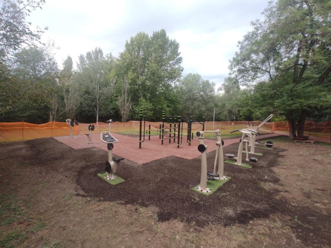 Lo sport all’aria aperta: è stata realizzata un’area skyfitness al parco Metelli