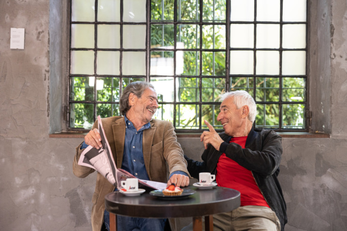 Una caffetteria rovatese diventa set fotografico per un giorno