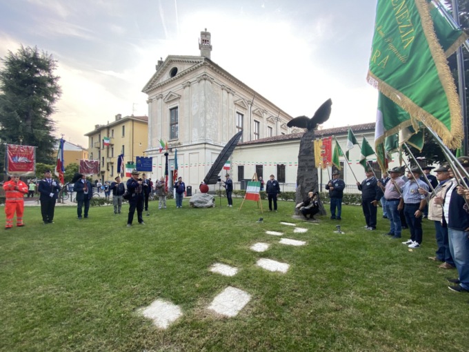 Celebrato il “compleanno” del Monumento degli Alpini