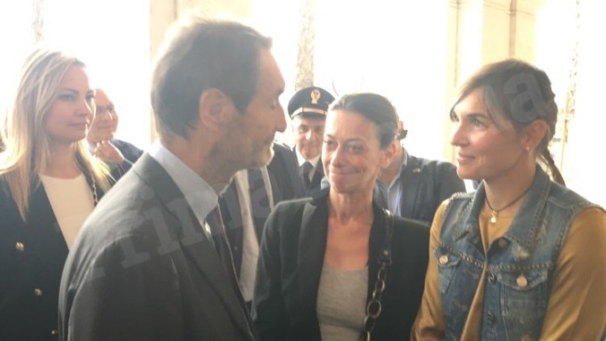 Attilio Fontana a Salò incontra la sorella di Umberto Garzarella: “Mi ricordo di voi, avete ragione”