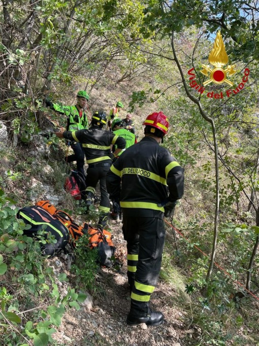 Scivola sul Maddalena, l’intervento dei Vigili del Fuoco