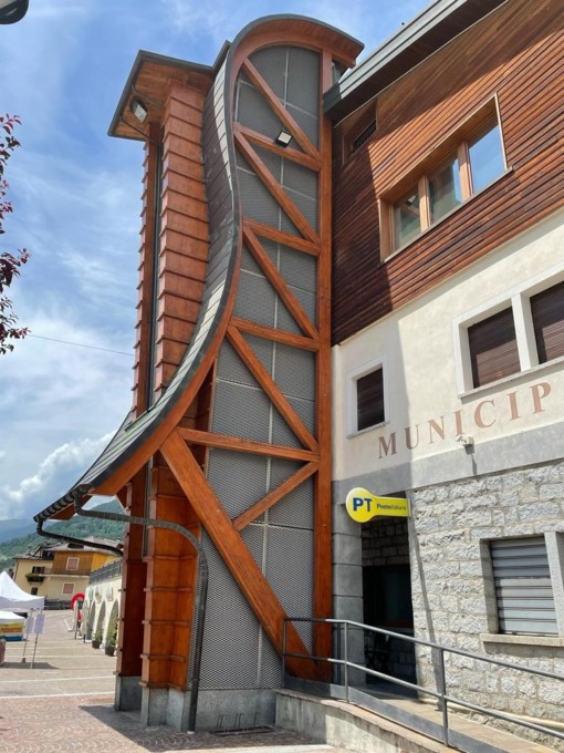 Il logo “PT” blu su sfondo giallo è “Marchio storico di interesse nazionale”