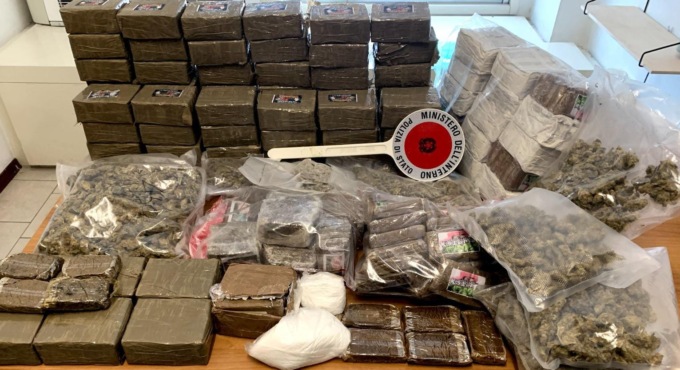 Arrestati due uomini a Roncadelle, avevano 500 grammi di hashish