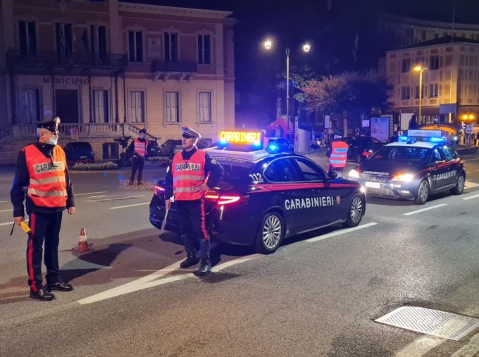Controlli in Vallecamonica: 2 arresti e 11 patenti ritirate