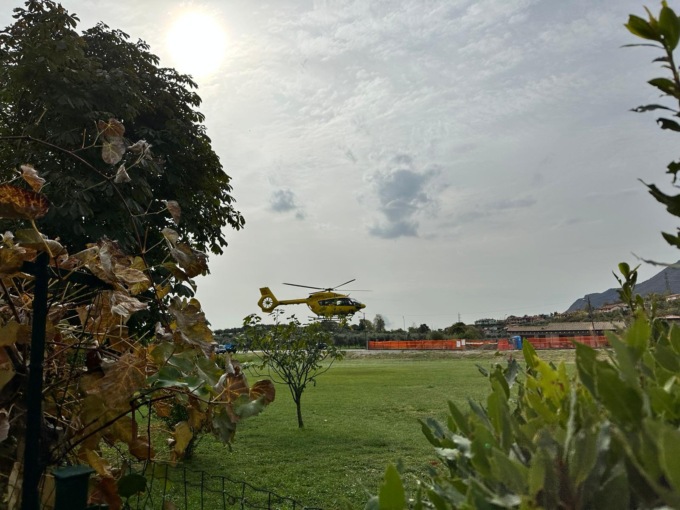 Scarica di sassi  durante la scalata, paura per un alpinista