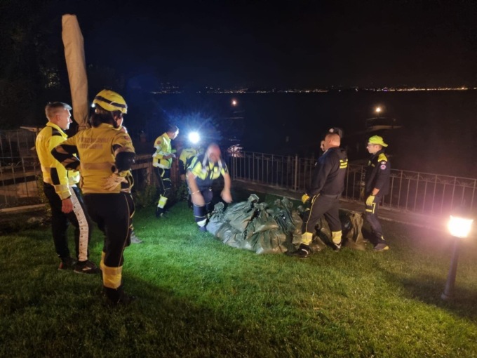 Portano una bomba al nonno, pensavano fosse un sasso