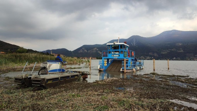 Nel canneto 55 tonnellate di rifiuti: iniziata la pulizia