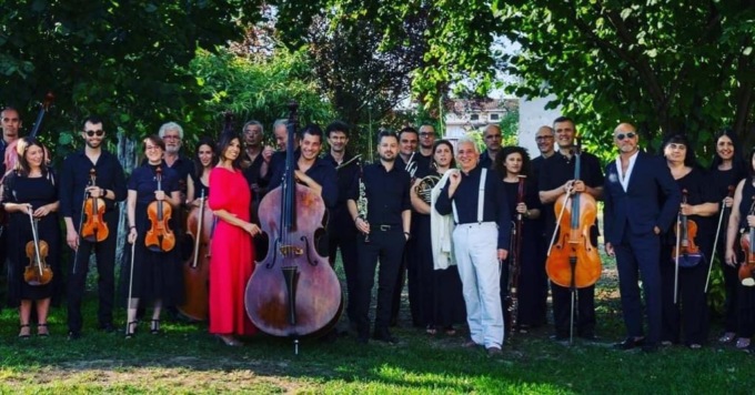 Al Politeama di Manerbio una serata con la musica di Franco Battiato