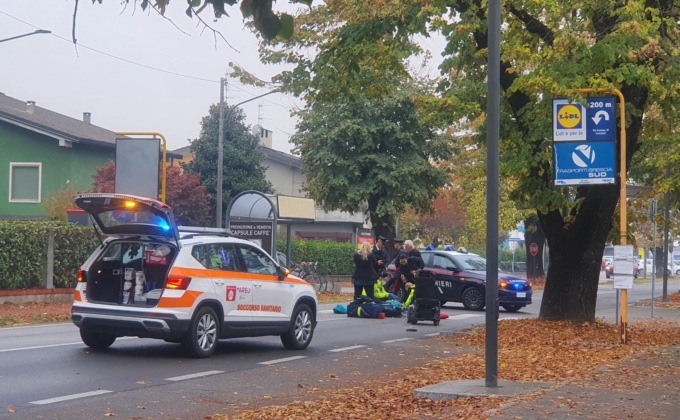 Investito sulle strisce pedonali, era sulla sedia a rotelle