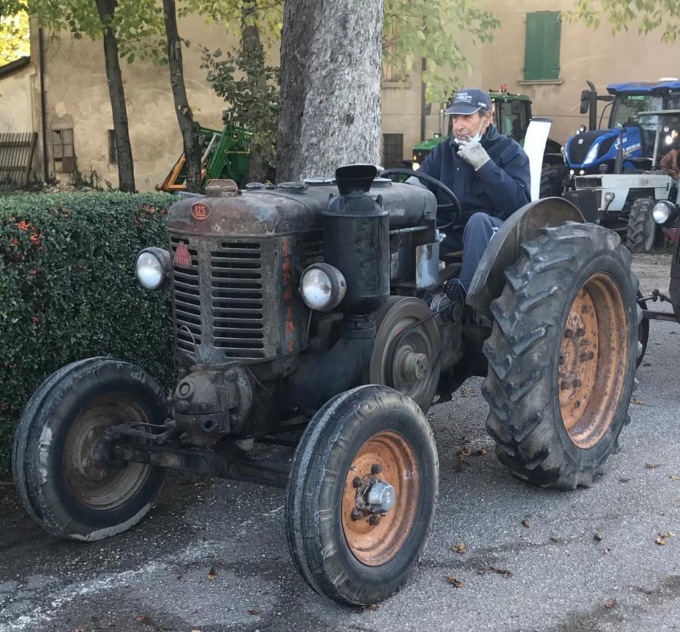 Trattori d’epoca: le “vecchie glorie dei campi” sfilano a Montichiari