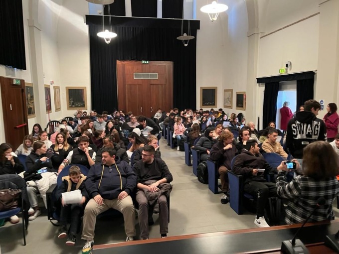 Per i giovani c’è il nuovo progetto “Young on the road”