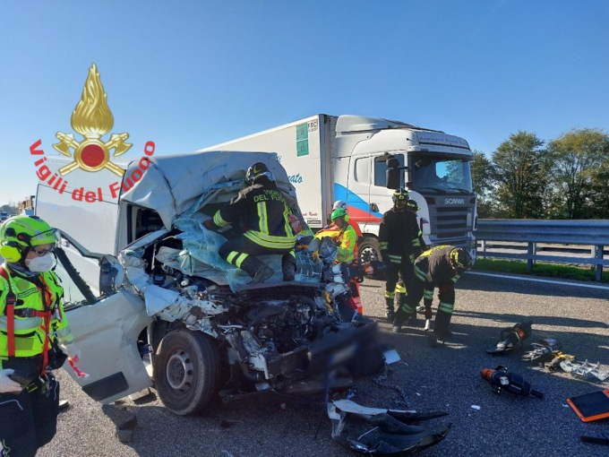 Tamponamento sulla Torino-Piacenza direzione Brescia