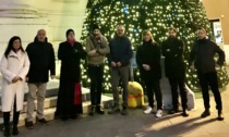 Benedetto l'albero di Natale in piazza Santa Maria a Montichiari