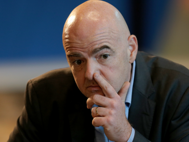 Anziani coniugi se ne vanno a poche ore di distanza, lutto per il presidente Fifa Infantino