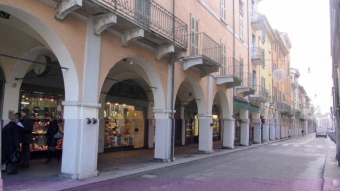 Via X Giornate resta pedonale, l’inaugurazione