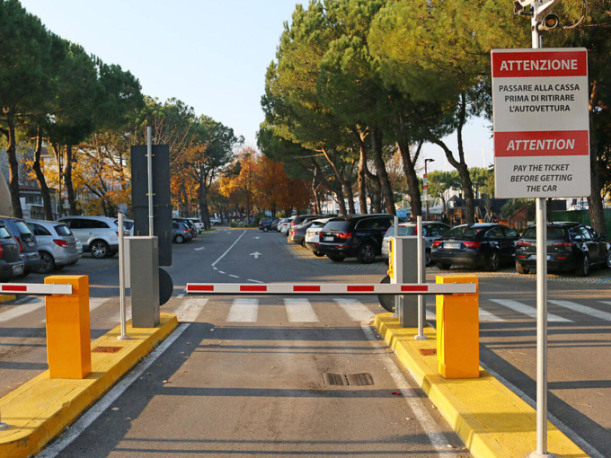 Novità parcheggi a Desenzano del Garda: arrivano le soste con il Telepass
