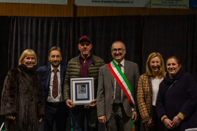 Il campione del mondo Giuliano Faletti premiato dal Comune