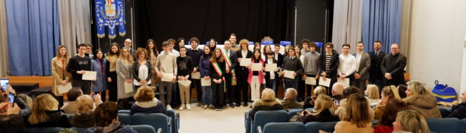 Consegnate le borse di studio e la pergamena alla memoria di Tedeschi