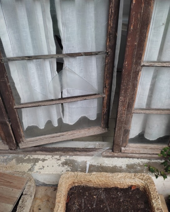 Rubano nei locali della parrocchia durante la Messa